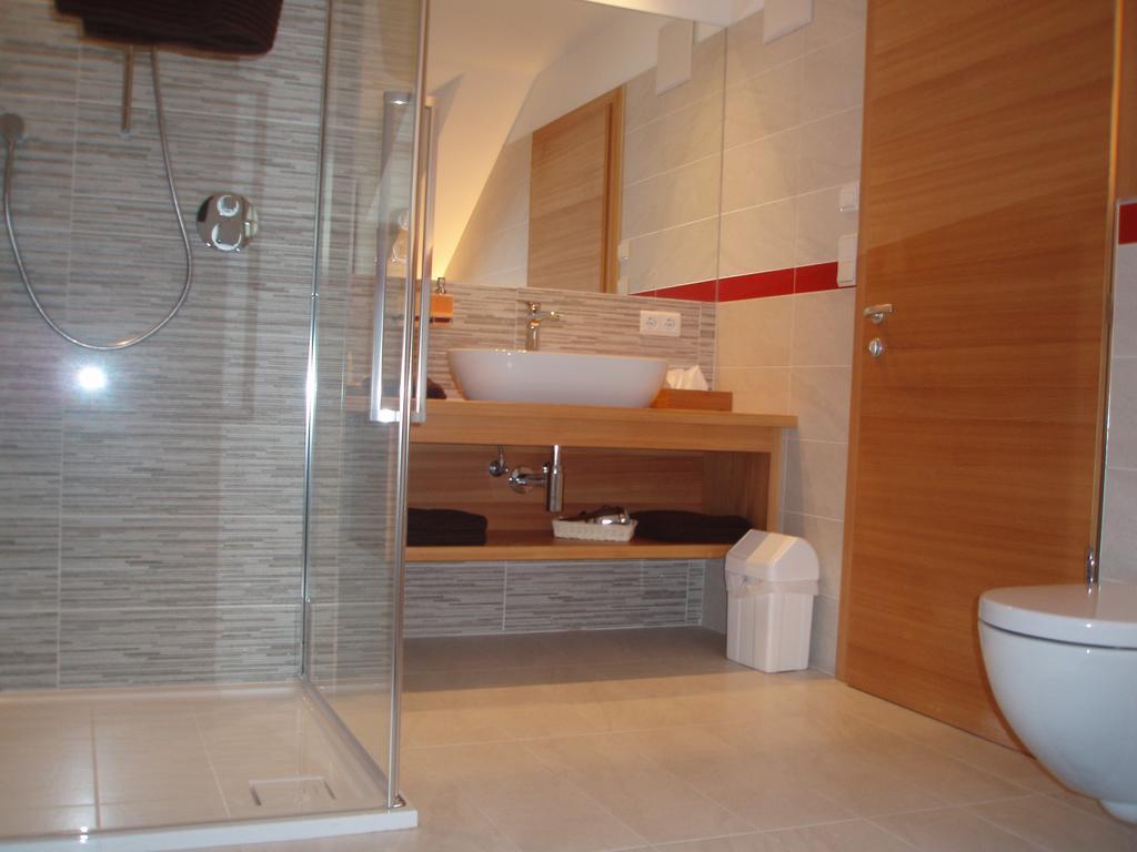 Silentium Dolomites Chalet since 1600 Welsberg Zimmer foto